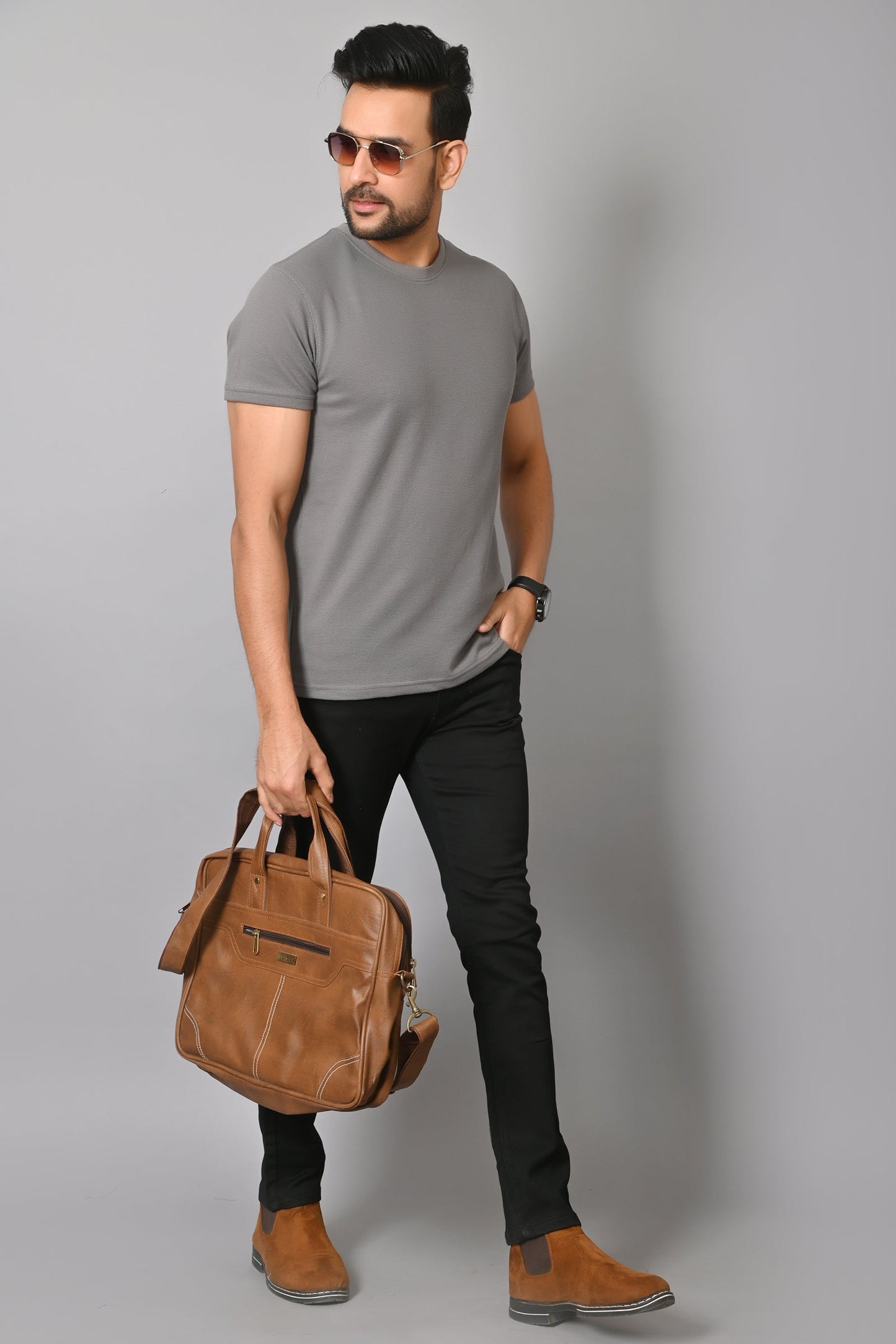 Arbour Men Solid Round Neck Cotton Blend T-Shirt