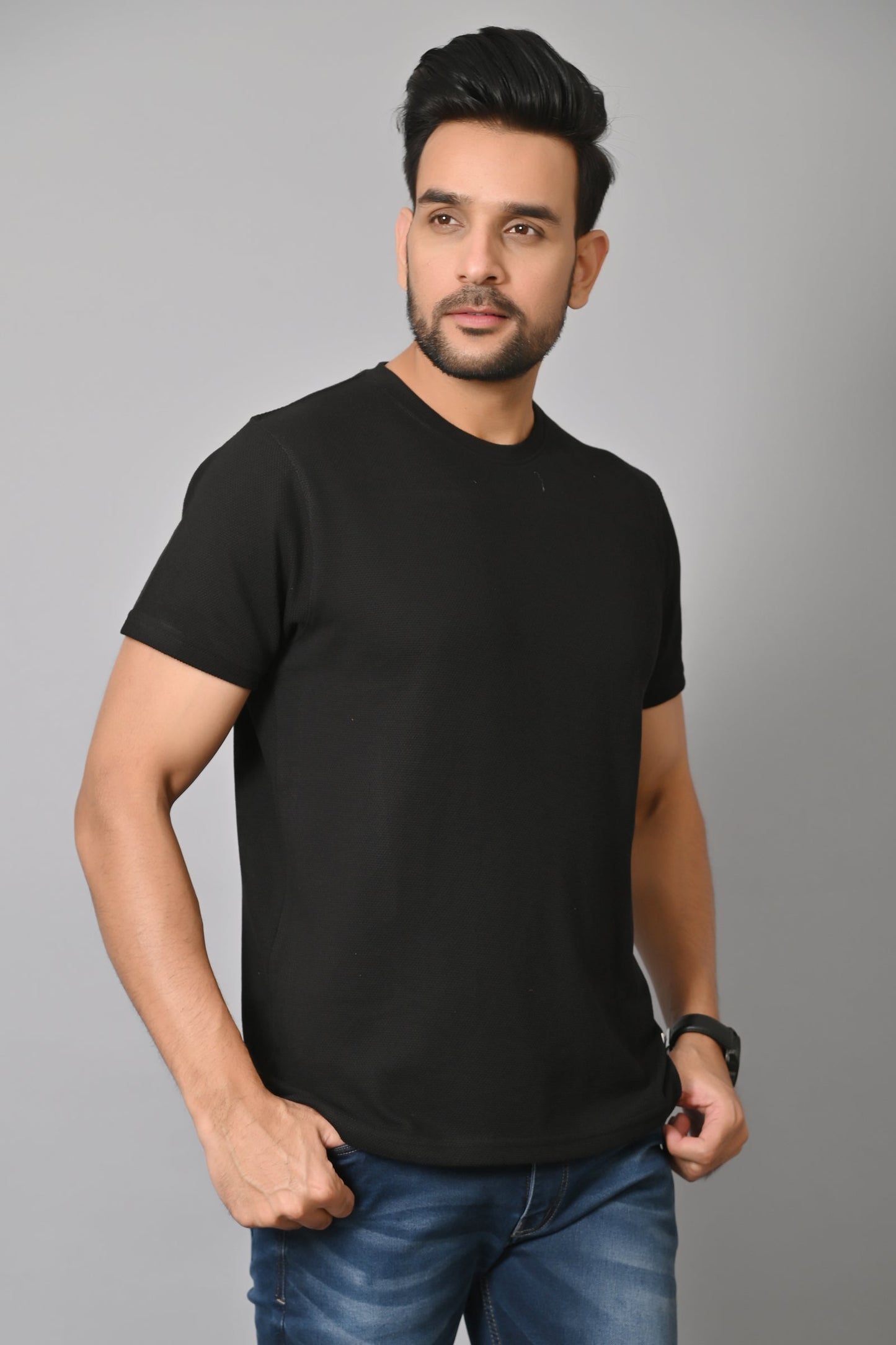 Arbour Men Solid Round Neck Cotton Blend T-Shirt