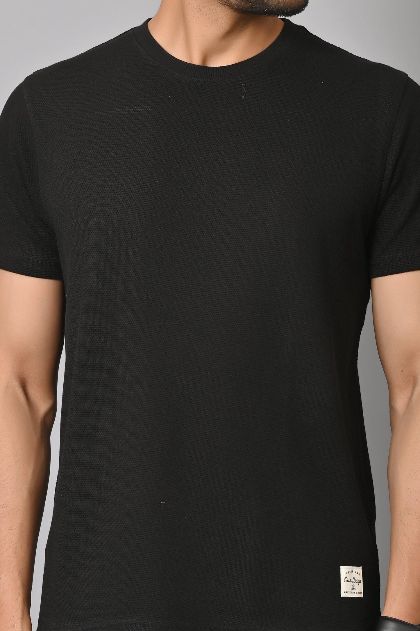 Arbour Men Solid Round Neck Cotton Blend T-Shirt