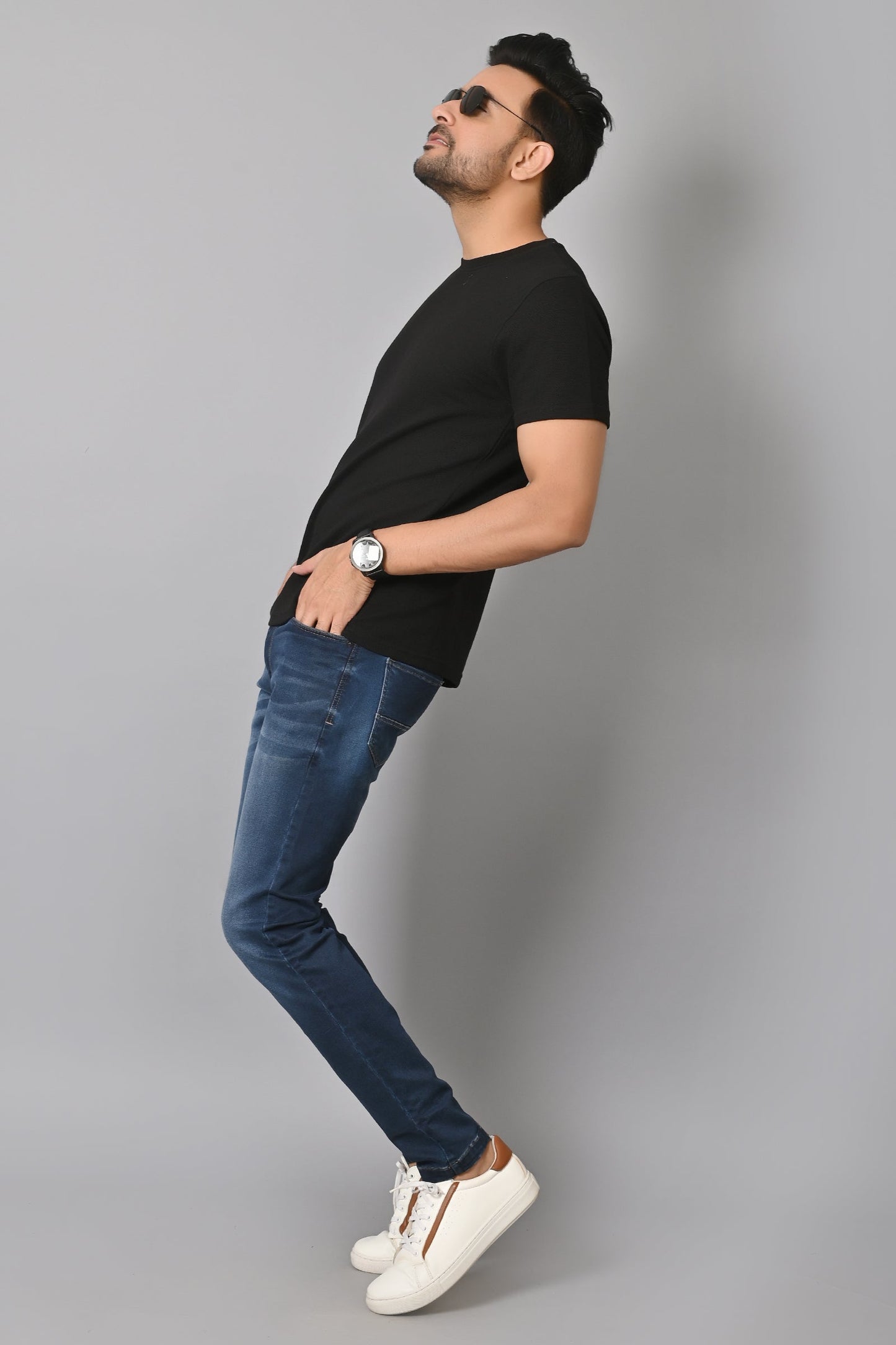 Arbour Men Solid Round Neck Cotton Blend T-Shirt