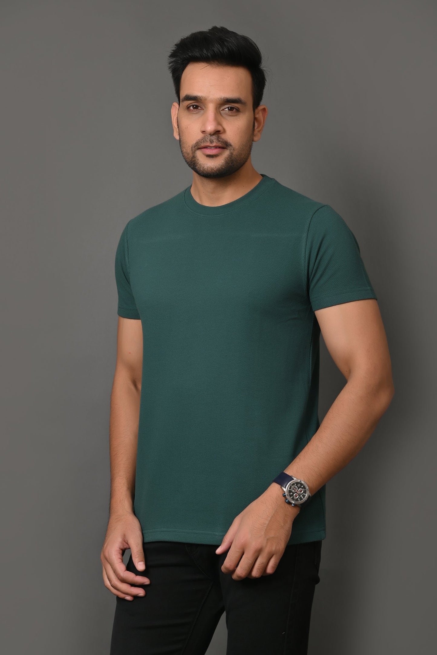 Arbour Men Solid Round Neck Cotton Blend T-Shirt