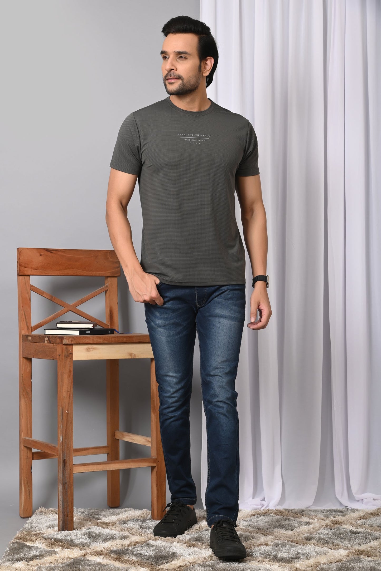Arbour Men Round Neck Solid Slim Fit Half Sleeves T-Shirt
