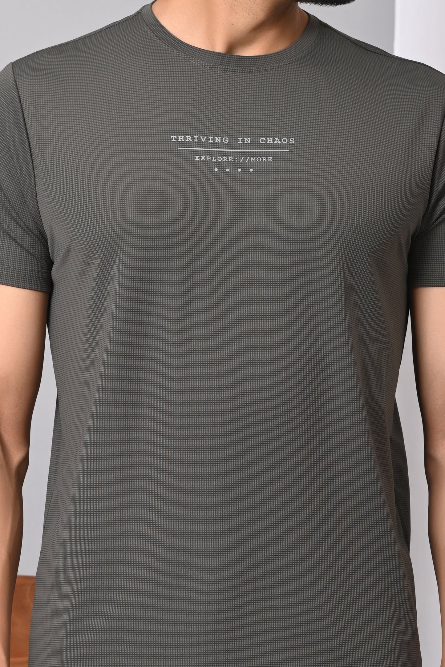 Arbour Men Round Neck Solid Slim Fit Half Sleeves T-Shirt