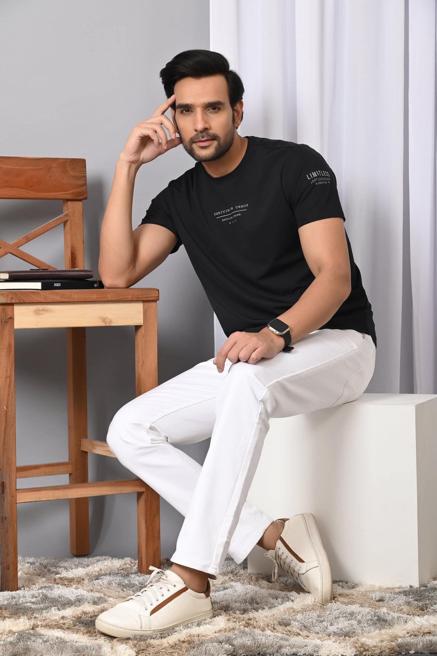 Arbour Men Round Neck Solid Slim Fit Half Sleeves T-Shirt