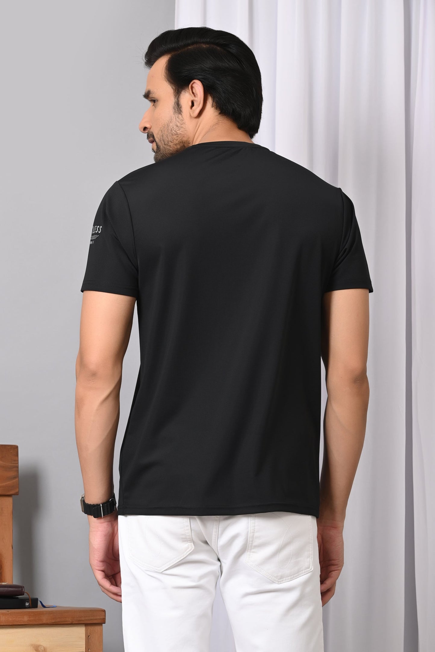 Arbour Men Round Neck Solid Slim Fit Half Sleeves T-Shirt