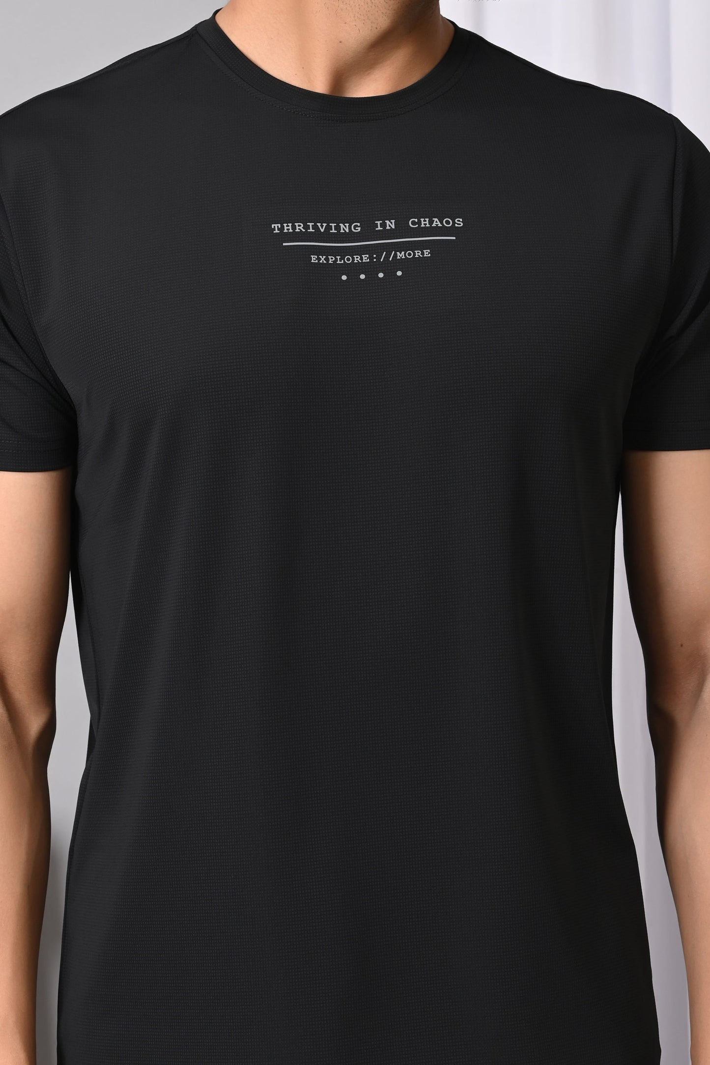 Arbour Men Round Neck Solid Slim Fit Half Sleeves T-Shirt
