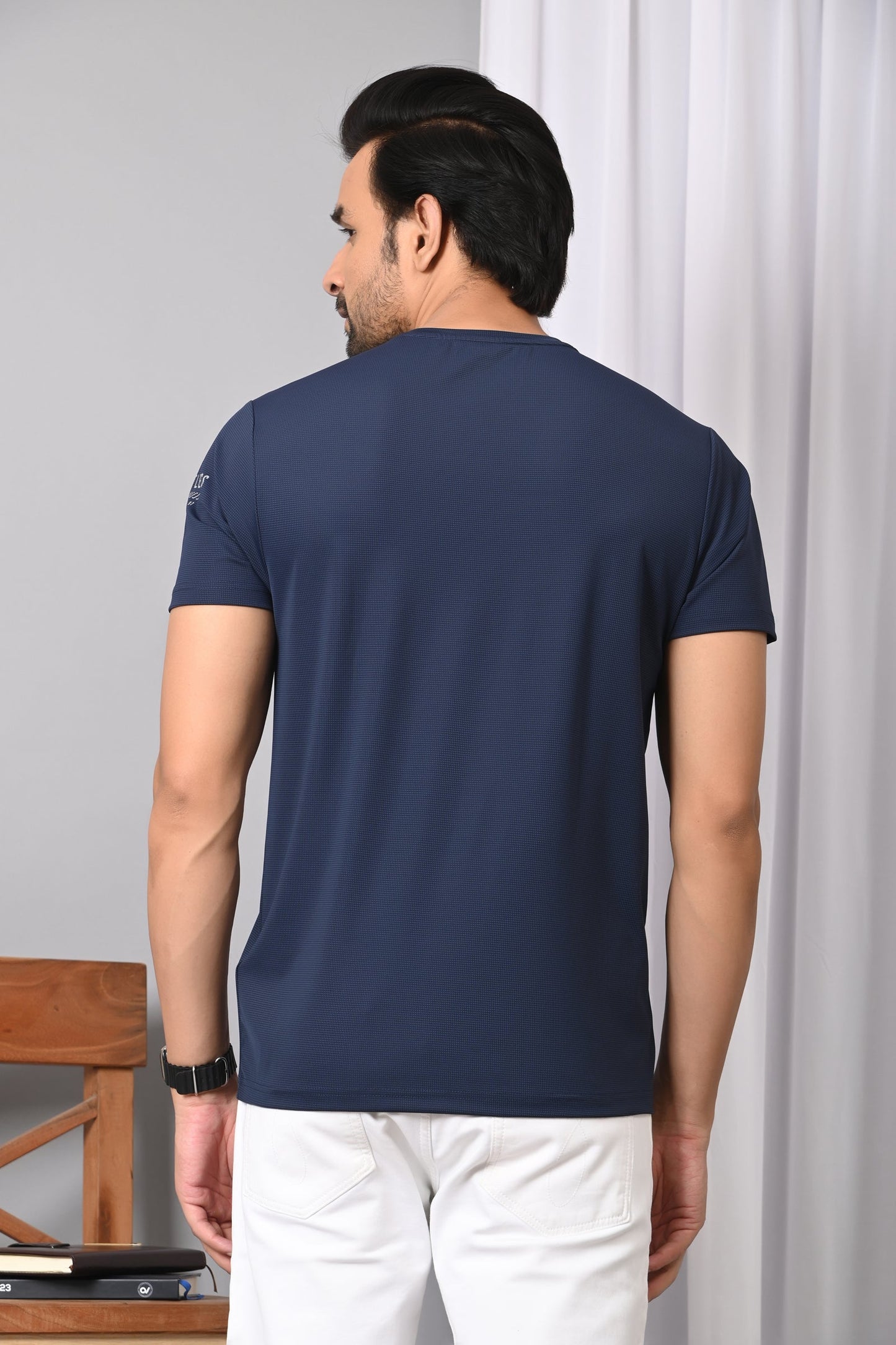Arbour Men Round Neck Solid Slim Fit Half Sleeves T-Shirt