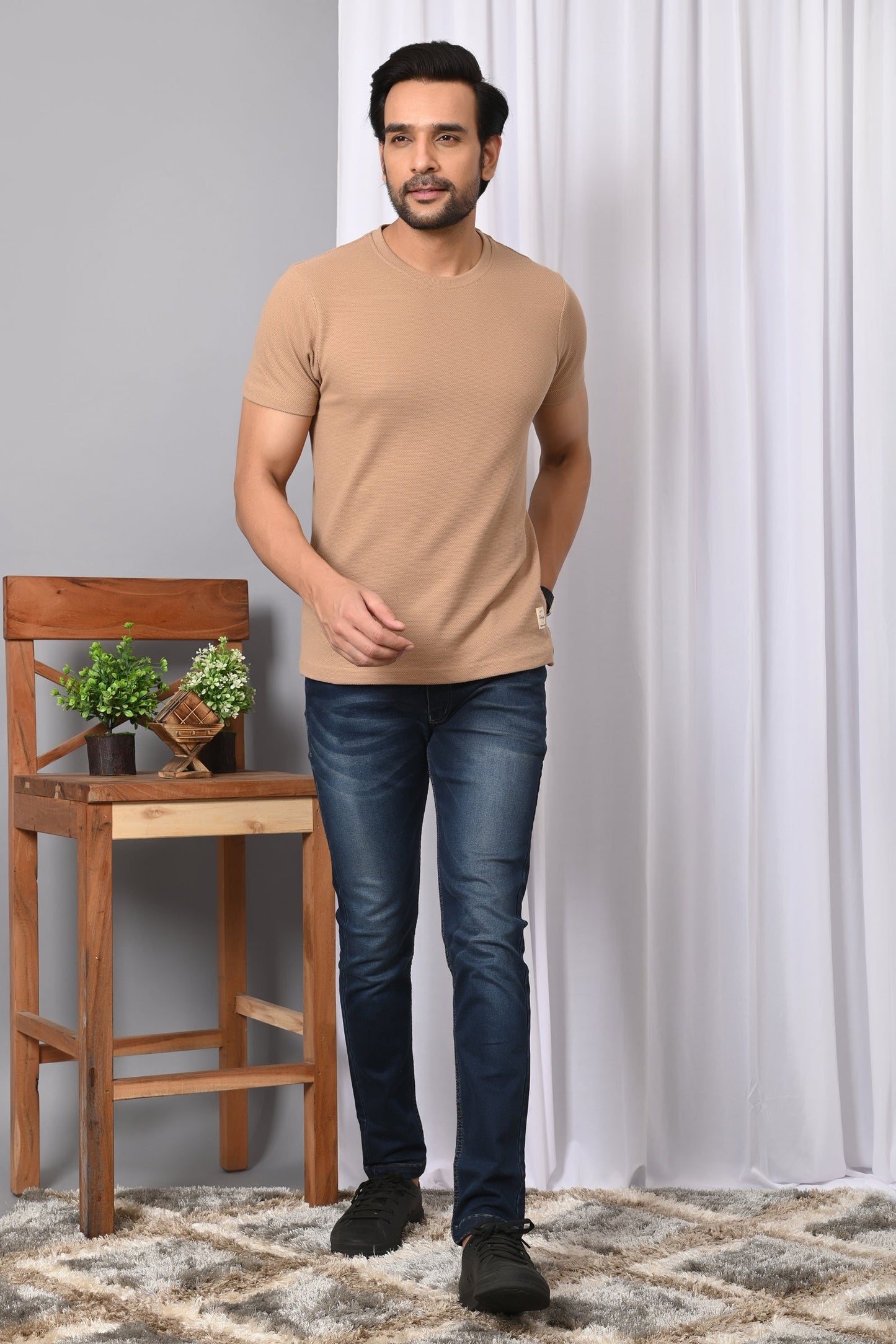 Arbour Men Solid Round Neck Cotton Blend T-Shirt