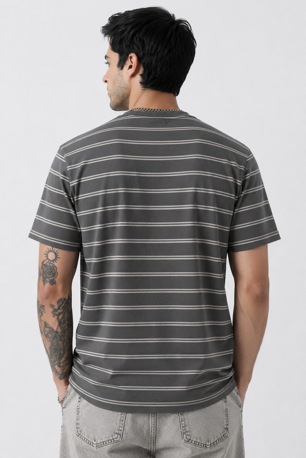 Men Round Neck Stripes Half Sleeves T-Shirt