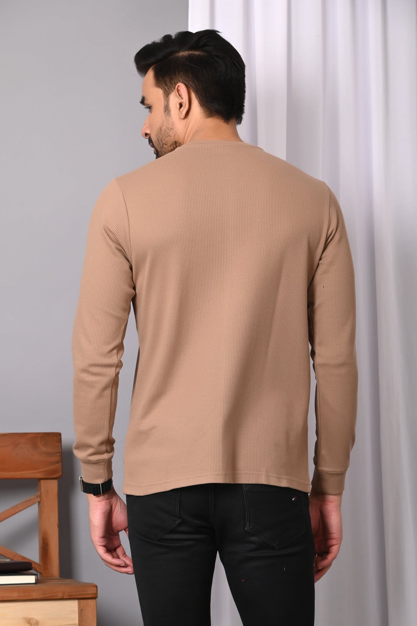 Arbour  Men Henley Neck Full Sleeves T-Shirt