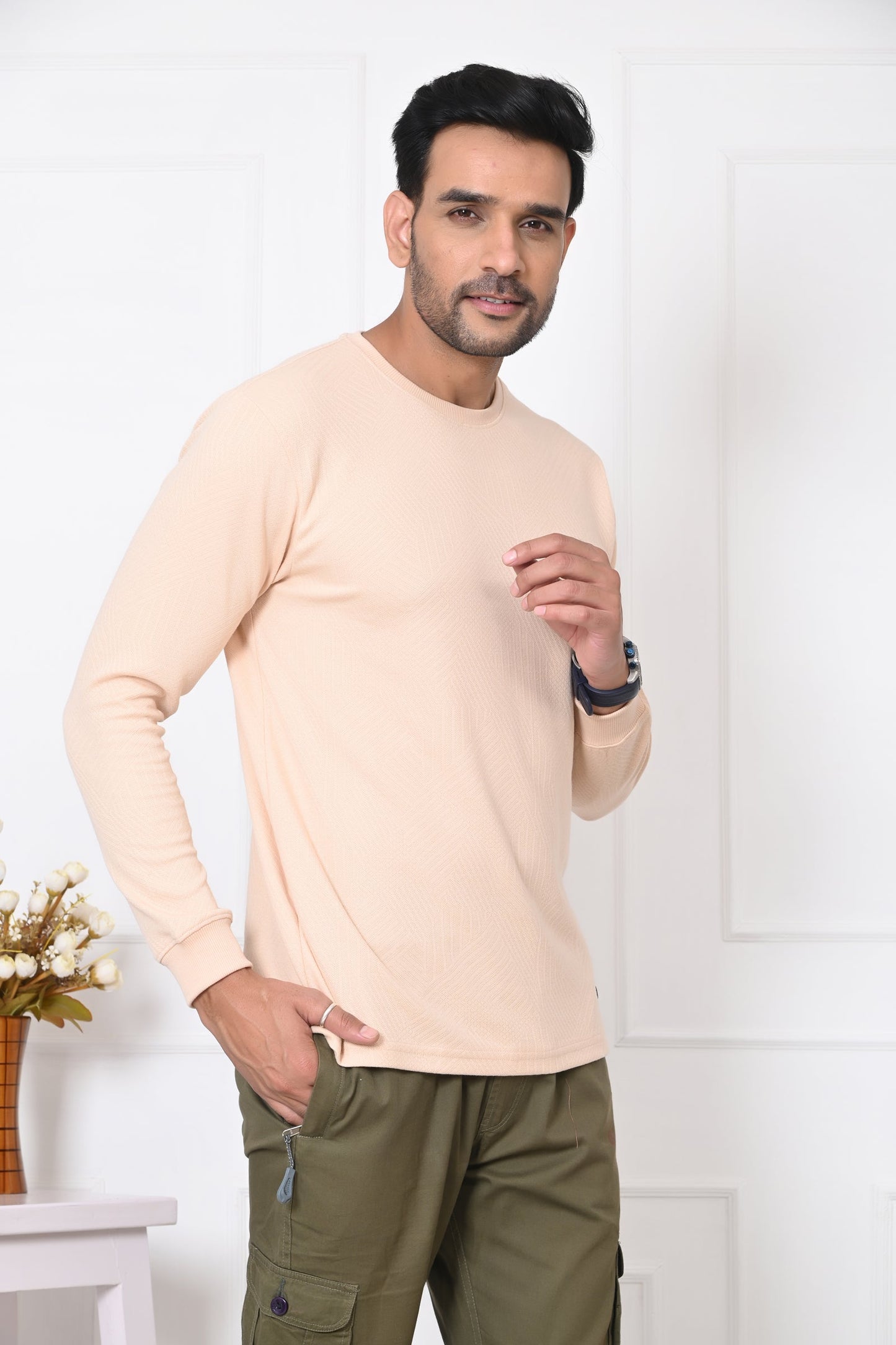 Arbour Men Solid Round Neck Full Sleeves T-Shirt