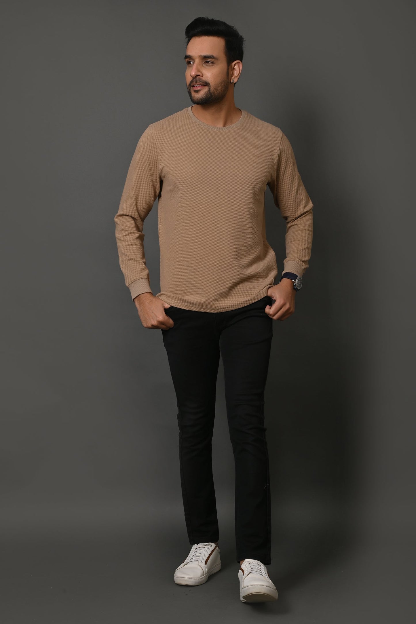 Arbour Men Round Neck Solid Fell Sleeves T-Shirt