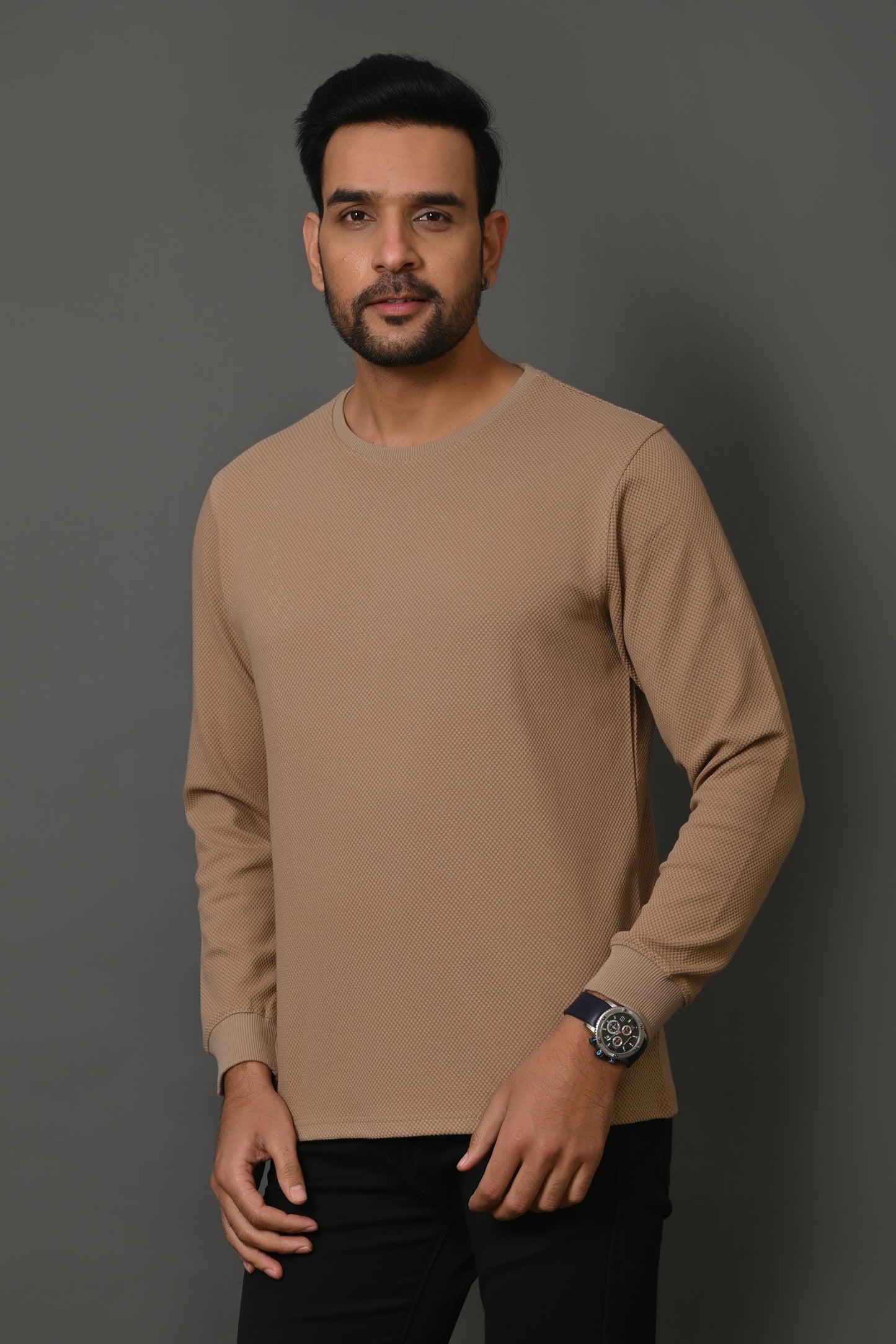 Arbour Men Round Neck Solid Fell Sleeves T-Shirt